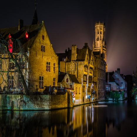 Nachtfoto gemaakt op de Rozenhoedkaai in Brugge, photo by Roel Pepels